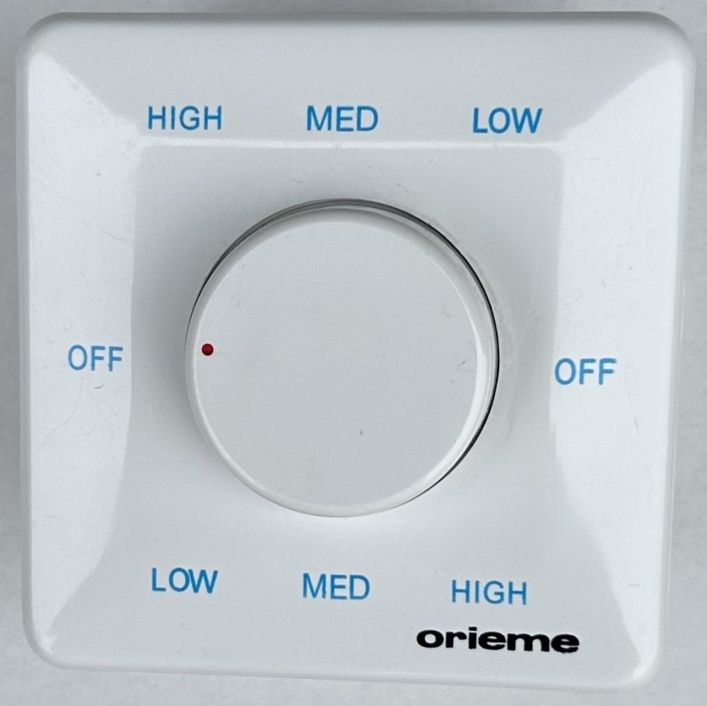 Tristopenjsko stikalo za upravljanje hitrosti ventilatorjev OTT R3 - RE121